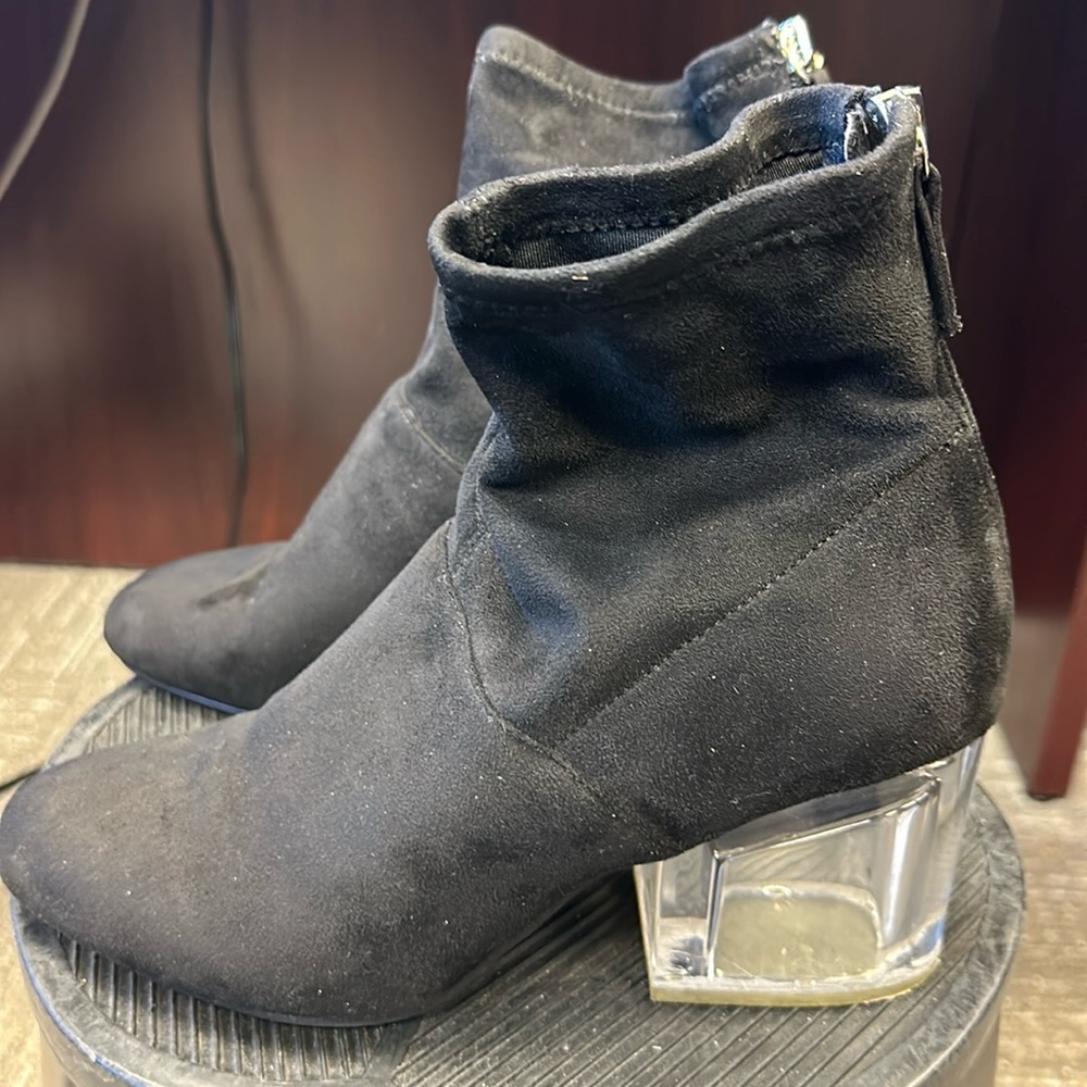 Steve Madden microsuede ankle boots Size 9